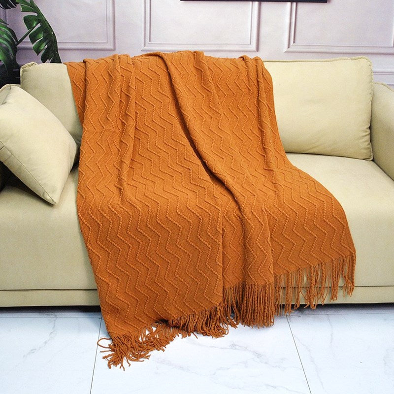 Harstad - Stickad pläd med sicksackmönster