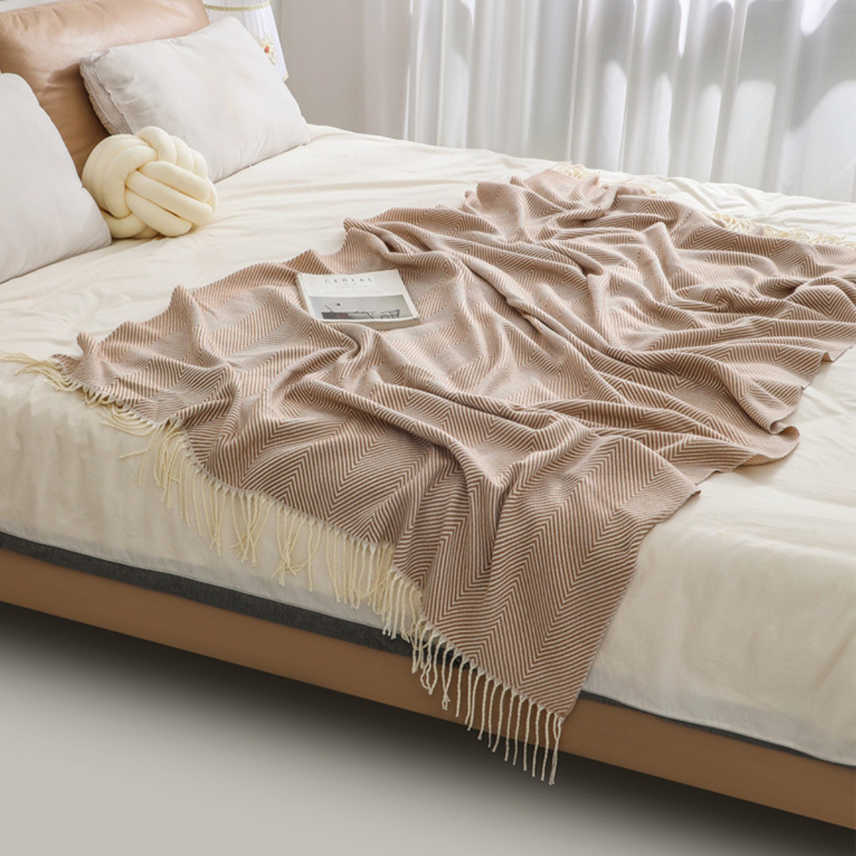 Vrådal - Randig akrylpläd med fransar